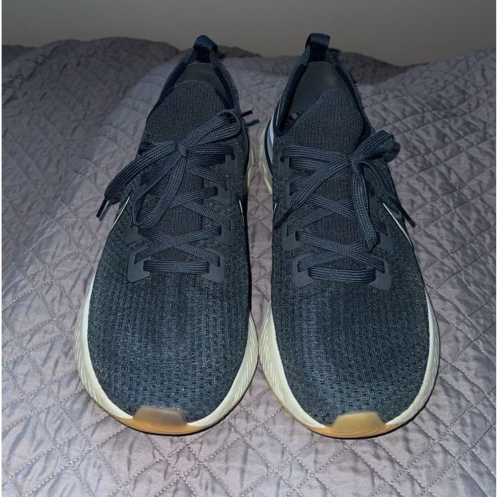 Nike React Infinity
Mens 12 
Navy/light blue
$90